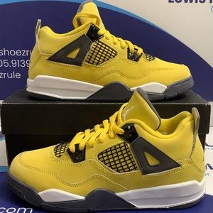 Air Jordan 4 Retro Lightning Kids Size 3y